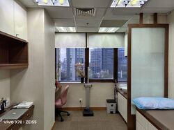 Mount Elizabeth Hospital (D9), Retail #580604181